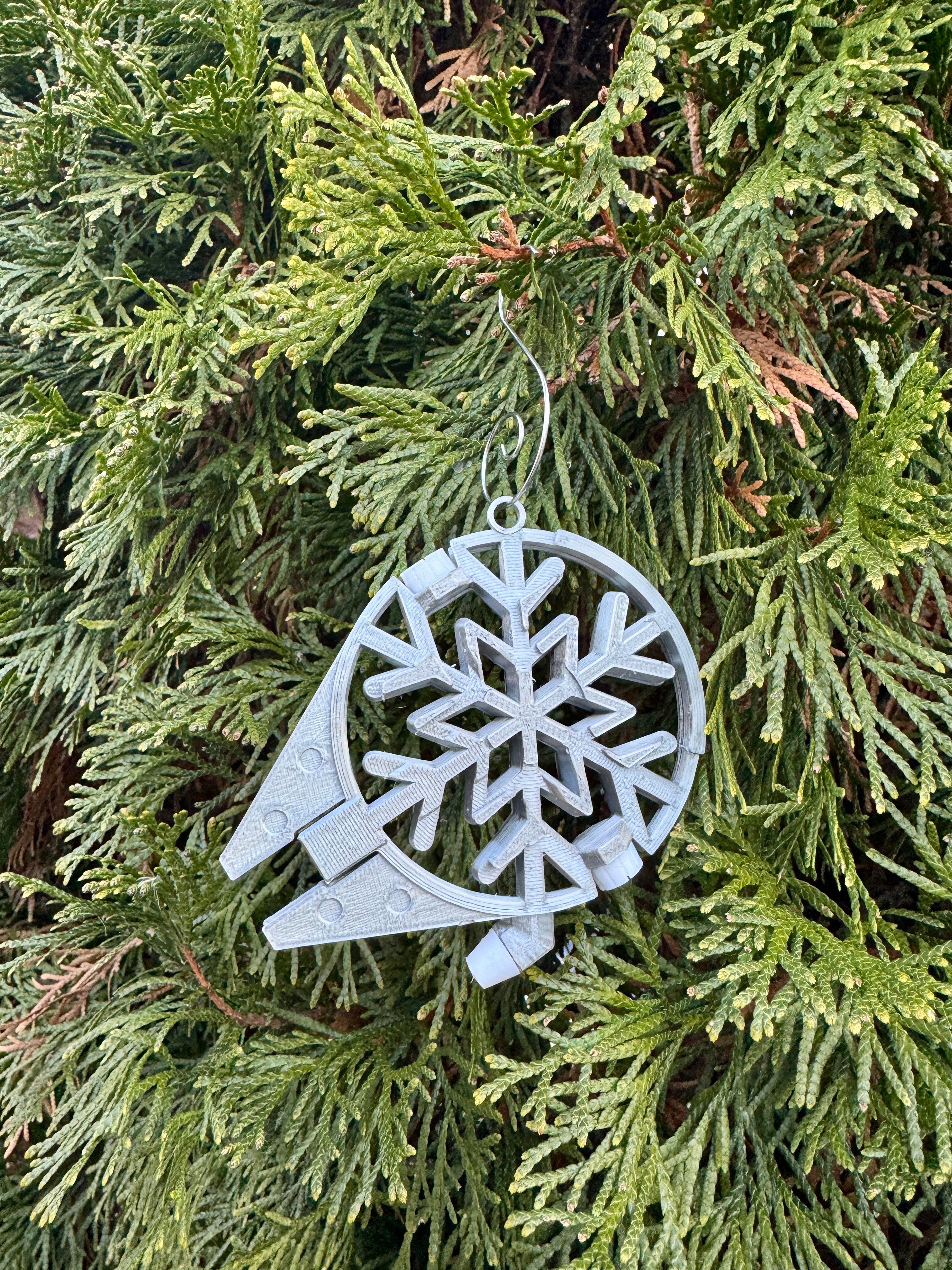 Millennium Falcon Snowflake Ornament – 3D Printed Star Wars Christmas Tree Décor