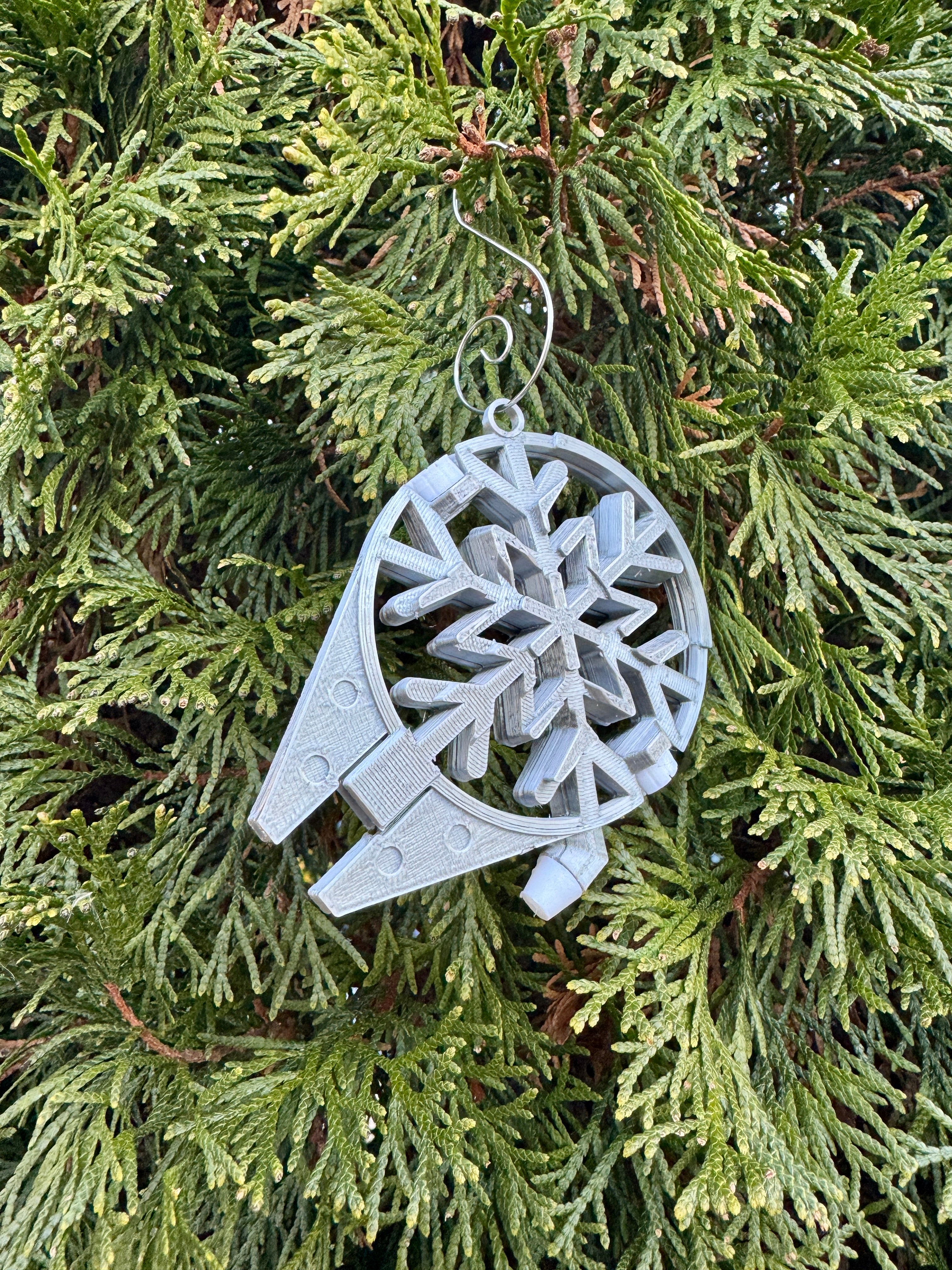 Millennium Falcon Snowflake Ornament – 3D Printed Star Wars Christmas Tree Décor